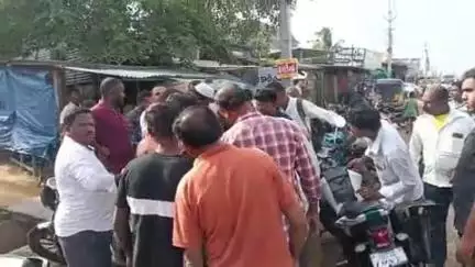 గుంతకల్లు: గుత్తిలో రోడ్డు ప్రమాదం: కుక్కను తప్పించబోయి బైక్ బోల్తా, ఎస్ఐ కు గాయాలు