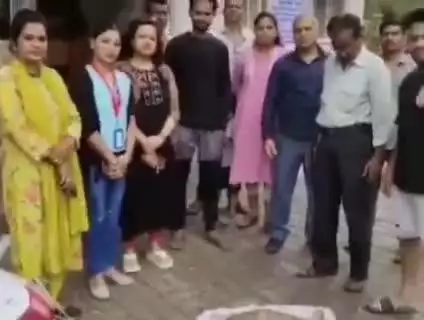 पनागर: हाउसिंग बोर्ड में नशे में धुत व्यक्ति ने डॉगी को पीट-पीटकर मार डाला, एनिमल लवर्स ने रिपोर्ट दर्ज कराई, आरोपी गिरफ्तार