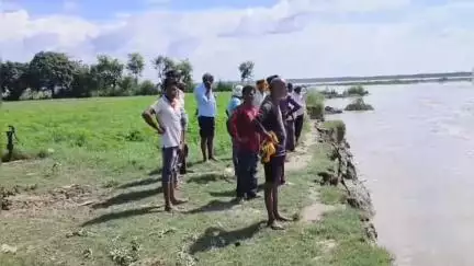 पीलीभीत: श्रीनगर में लाखों की लागत दिखाकर नदी कटान रोकने की खानापूर्ति, ग्रामीणों ने किया विरोध #jansamasya