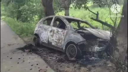 महेंद्रगढ़: बवाना रोड पर नीलगाय को बचाने में पेड़ से टकराई गाड़ी, आग लगने पर ग्रामीणों ने चेतावनी बोर्ड लगाने की मांग की