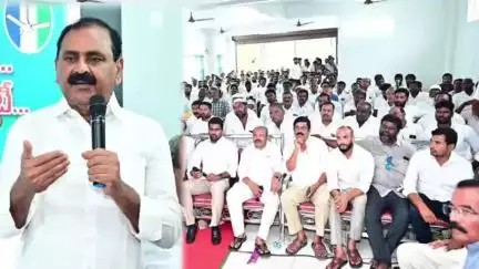 పలమనేరు: పలమనేరు:బాబు షూరిటీ మోసం గ్యారంటీ కార్యక్రమంలో పాల్గొని టిడిపి ప్రభుత్వంపై విమర్శలు గుప్పించిన భూమన కరుణాకర్ రెడ్డి