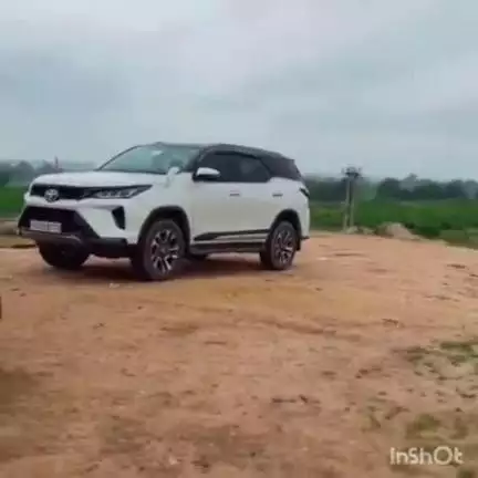अंबिकापुर: अंबिकापुर के पार्षद के बेटे ने साथियों के साथ फॉर्च्यूनर कार से स्टंट करते का वीडियो जमकर वायरल किया