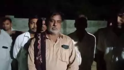 દસાડા: બજાણા ગામના લોકોનો ખેતરોમાં જવાનો રસ્તો રેલવે વિભાગ દ્વારા બંધ કરાતા ખેડૂતોએ વ્યથા ઠાલવી #Jansamasya