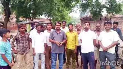 रूपामऊ गांव में जल भराव की समस्या को लेकर ग्रामीणों ने विभागीय अधिकारियों के खिलाफ किया रोष व्याप्त#jansamasya