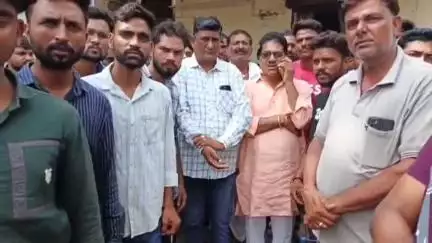 अजमेर: शास्त्री नगर स्थित किराए के मकान में रहने वाले युवक की करंट की चपेट में आने से हुई मौत, परिजन मुआवजे की मांग कर रहे हैं