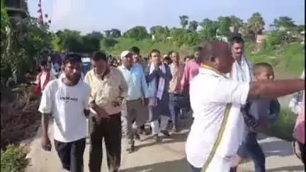 अस्थावां: अस्थावां के विद्यालय डॉ. जितेंद्र कुमार ने पंचायत में करीब 1 करोड़ रुपये की योजनाओं का उद्घाटन और शिलान्यास किया