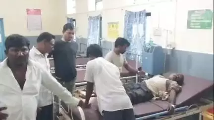 रावेर: हिंगोणा शेतशिवारात काम करताना ३६ वर्षीय तरुणाला सर्पदंश, यावलला प्रथम उपचार करून जळगावला हलवले, तरुणाची प्रकृती गंभीर