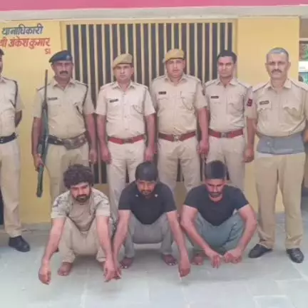 मुंडावर: ततारपुर थाना पुलिस ने नांगली ओझा में रात्रि के समय फायरिंग करने के आरोप में 3 लोगों को किया गिरफ्तार