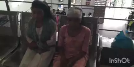 कुक्षी: तालनपुर में पिकअप से गिरने के कारण चार मजदूर युवतियां हुईं घायल, इलाज जारी