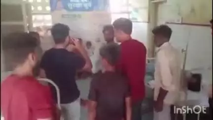 लालगंज: खीरो थाना क्षेत्र के हरिपुर गांव के पास दो बाइक की आमने-सामने हुई जोरदार टक्कर, हादसे में भाई-बहन गंभीर रूप से घायल