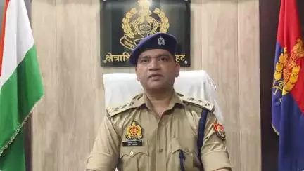 तालबेहट: वृंदावन गांव में तमंचा लेकर डांस करने के मामले में 2 आरोपियों को पुलिस ने किया गिरफ्तार, तालबेहट सीओ ने दी जानकारी