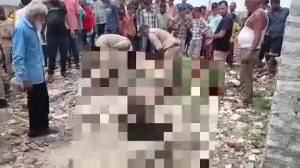 अकबरपुर: चिटिकपुर गांव में पुरानी बंद पड़ी फैक्ट्री के अंदर सीवर टैंक में मिला अज्ञात व्यक्ति का शव