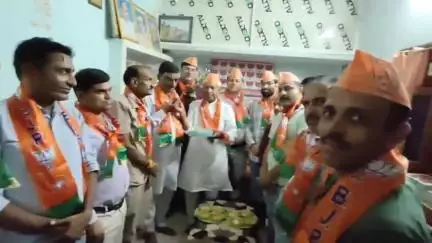 पोरसा: भाजपा के नवनियुक्त प्रदेश अध्यक्ष बनने पर नगर मंडल पोरसा द्वारा शहर में मिष्ठान वितरण