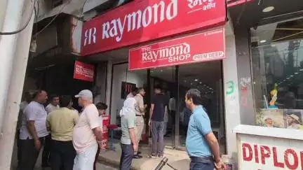 रेवाड़ी: रेवाड़ी में चोरी की बड़ी वारदात, चोरों ने दो दुकानों पर किया हाथ साफ, व्यापारियों में रोष