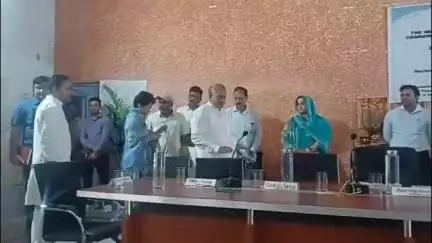 सिरसा: पंचायत भवन में सांसद कुमारी शैलजा की अध्यक्षता में जिला विकास समन्वय एवं निगरानी समिति की अहम बैठक जारी