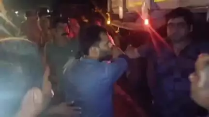 भिंड नगर: मेला ग्राउंड के सामने तेज़ रफ़्तार डम्पर ने 6 गायों को कुचला