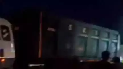 जगाधरी: बिलासपुर रोड पर डंपर ने तोड़ा बिजली का खंभा, रास्ते पर लगा जाम, बड़ा हादसा टला