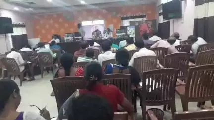পাড়া: পাড়া ব্লক অফিসে বিএলওদের প্রশিক্ষণ কর্মশালার আয়োজন করা হয়েছিল