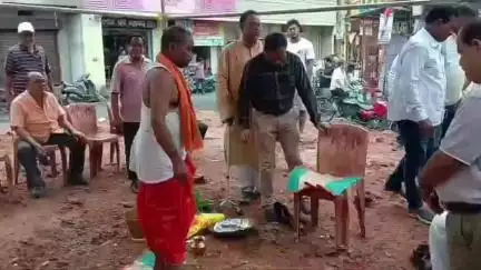 ସମ୍ବଲପୁର ମ୍ୟୁନିସିପାଲଟି: ନନ୍ଦପଡା ଠାରେ ୱ‌‌।ର୍ଡ ଅଫିସ ଓ ଅଙ୍ଗନବାଡ଼ି କେନ୍ଦ୍ର ପାଇଁ ଭୁମିପୁଜା କାର୍ଯ୍ୟକ୍ରମ ଅନୁଷ୍ଠିତ