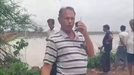 लाडपुरा: आलनिया डेम से निकली नहर से खेतों में पानी भरने से किसानों की सोयाबीन फसल जलमग्न, अधिकारी नहीं कर रहे सुनवाई