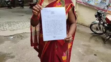 अमेठी: तहसील पहुंचकर महिला ने रामगंज पुलिस पर पक्षपात का आरोप लगाया, एसडीएम से की शिकायत