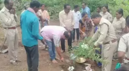 ରାୟଗଡା: ରାମନାଗୁଡ଼ା ବ୍ଲକର ପେନକାମ ଗ୍ରାମପଞ୍ଚାୟତ ଅନ୍ତର୍ଗତ ସେରିଗୁଡା ବଡ଼ ପର୍ବତନିକଟରେ  ବନ ମହୋତ୍ସବ ସପ୍ତାହ ପାଳିତ