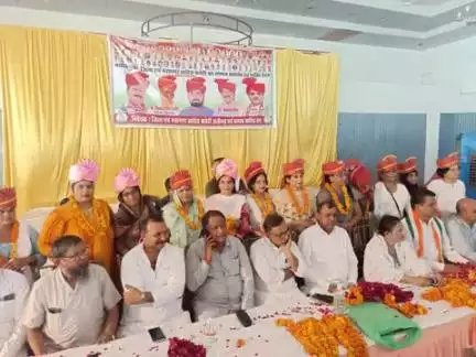 प्रदेश अध्यक्ष अजय राय जी के निर्देश निर्देश अनुसार जिला एवं महानगर कांग्रेस कमेटी के पदाधिकारी को सम्मानित किया गया