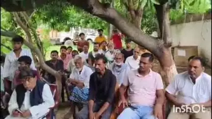 करपी: मुहर्रम पर्व को देखते हुए शहर तेलपा थाना परिसर में शांति समिति की बैठक का आयोजन किया गया