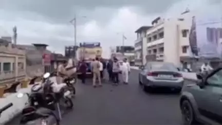 अमरावती: राजकमल-इरविन चौक उड्डाणपुलावर पेट्रोल टँकरच्या धडकेत महिलेचा जागीच मृत्यू
