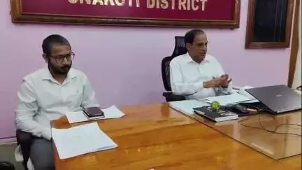 কৈলাশহর: কৈলাসহর জেলাশাসকের অফিস কার্যালয়ে সাংবাদিক সম্মেলনের আয়োজন করেন জেলাশাসক