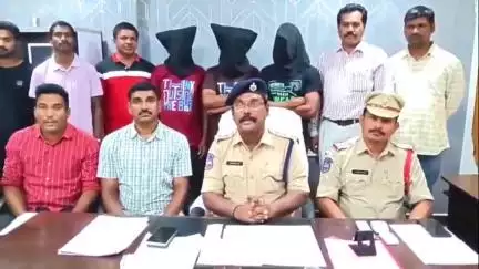పెద్దపల్లి: అంతరాష్ట్ర దొంగల ముఠా అరెస్ట్ బంగారం వెండి నగదు స్వాధీనం