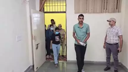 पलवल: क्रेडिट कार्ड लिमिट बढ़वाने के नाम पर 100 से ज़्यादा लोगों से ₹40 लाख की ठगी करने वाले 11 आरोपी गिरफ्तार