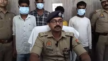 औरैया: दिबियापुर क्षेत्र के एनटीपीसी प्लांट से तार चोरी करने वाले बैसुंधरा गांव के 4 अभियुक्तों को किया गिरफ्तार, बोले एसपी