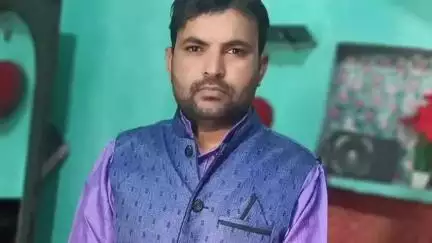 नौगावां सादात: खेडी मोड़ के पास तेज रफ्तार पिकअप की टक्कर से बाइक सवार युवक की हुई मौत