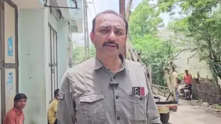 દાહોદ: દાહોદ શહેરના વિવિધ વિસ્તારોમાં નગરપાલિકા દ્વારા આપવામાં આવતું ડોહળુ પાણીની નગર જનોની ફરિયાદો ને લઈ પ્રતીક્રિયા