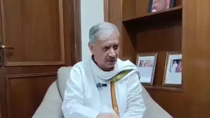 रेवाड़ी: रेवाड़ी में राव ने डिनर पर उठे सियासी बवाल पर तोड़ी चुप्पी, कहा- बेटी के नए घर में बुलाए अपने लोग
