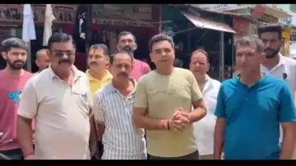 धर्मपुर: धर्मपुर में नुकसान का जायजा लेने प्रशासन नहीं पहुंचा, व्यापारियों में भारी रोष