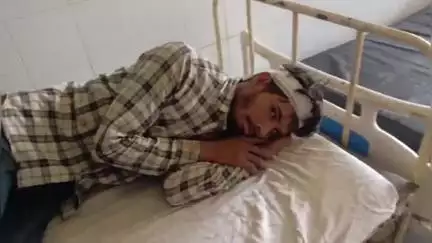 अशोक नगर: खजूरिया गांव में दो लोगों के साथ मारपीट, घायल ज़िला अस्पताल में भर्ती