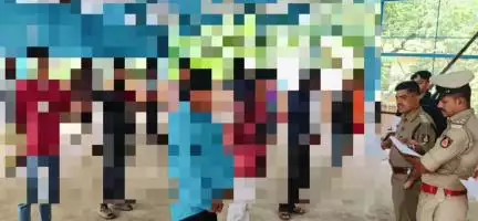 ದಾಂಡೇಲಿ: ನಗರ ಪೊಲೀಸ್ ಠಾಣೆಯಲ್ಲಿ ಎಂ.ಒ.ಬಿಗಳ ಪರೇಡ್, ಅಪರಾಧ ಪ್ರಕರಣಗಳಲ್ಲಿ ಭಾಗಿಯಾಗದಂತೆ ಡಿವೈಎಸ್ಪಿ ಶಿವಾನಂದ ಮದರಕಂಡಿ ಎಚ್ಚರಿಕೆ