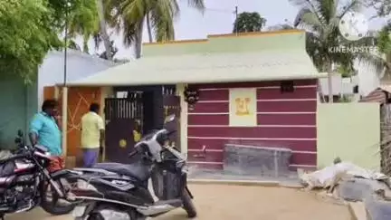 கிருஷ்ணராயபுரம்: திம்மாச்சிபுரத்தில் வீட்டின் பூட்டை உடைத்து 2 லட்சம் ரூபாய் பணம் தங்க நகைகள் திருட்டு