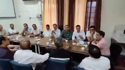 चम्बा: मेडिकल कॉलेज चंबा के स्टूडेंट और स्थानीय लोगों के बीच झड़प के बाद बवाल के समाधान को लेकर बैठक आयोजित