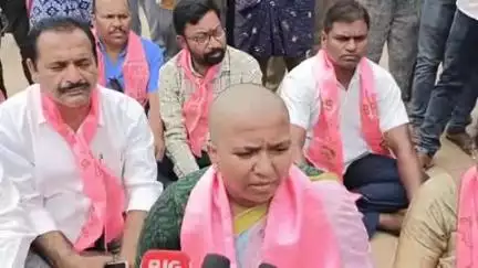 ములుగు: తప్పుడు కేసులు పెడుతున్నారని యువకుడు ఆత్మహత్య చేసుకున్నాడు: ఏటూరునాగారంలో BRS నాయకుల రాస్తారోకో