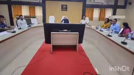 बलरामपुर: कलेक्ट्रेट में डीएम पवन अग्रवाल की अध्यक्षता में मुख्यमंत्री अभ्युदय निशुल्क कोचिंग योजना की बैठक संपन्न हुई