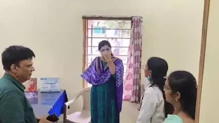 నిర్మల్: ప్రభుత్వ ఆసుపత్రుల్లో ప్రజలకు మెరుగైన వైద్య సేవలు అందించాలి:కలెక్టర్ అభిలాష అభినవ్ అధికారులను