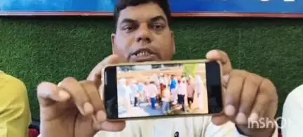 गोरखपुर: गगहा के रहने वाले युवक ने प्रेस वार्ता कर नहर और राजस्व विभाग पर 2 साल से जमीन का सीमांकन न करने का लगाया आरोप