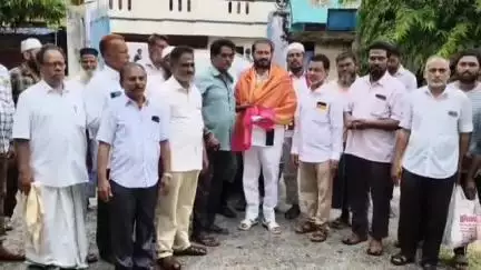 திருவொற்றியூர்: கன்னியா குருகுலம் பள்ளியில் வாட்டர் பெல் திட்டத்தை ஊக்குவிக்கும் வகையில் - தமிமுன் அன்சாரி தண்ணீர் பாட்டில் வழங்கினார்