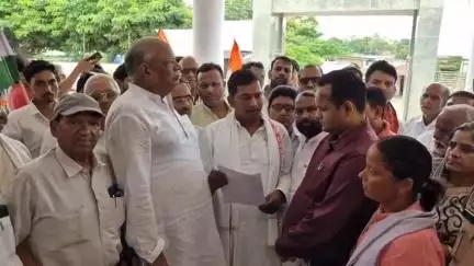 बस्ती: परिषदीय विद्यालयों के मर्ज के विरोध में कांग्रेस ने राज्यपाल को भेजा ज्ञापन