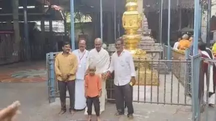 ముక్కంటిని దర్శించుకున్న సినీ నటుడు బాలాజీ, స్వాగతం పలికిన టిడిపి నాయకుడు ఆర్ముగం