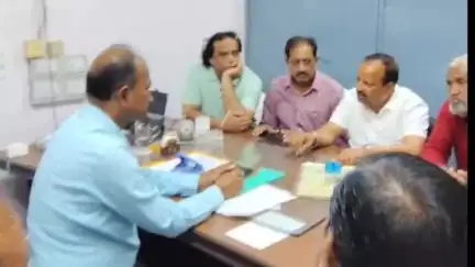 झालरापाटन: झालावाड़ में लगाए जा रहे स्मार्ट मीटर को लेकर जिला कांग्रेस कमेटी ने विद्युत कार्यालय में प्रदर्शन कर ज्ञापन दिया