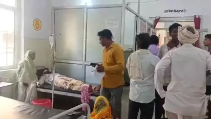 हैदरगढ़: गढी गोसियामऊ के जयचन्दापुर के पास तेज रफ्तार दो बाइकों की आमने-सामने जोरदार टक्कर, 3 लोग घायल, 2 की हालत गंभीर